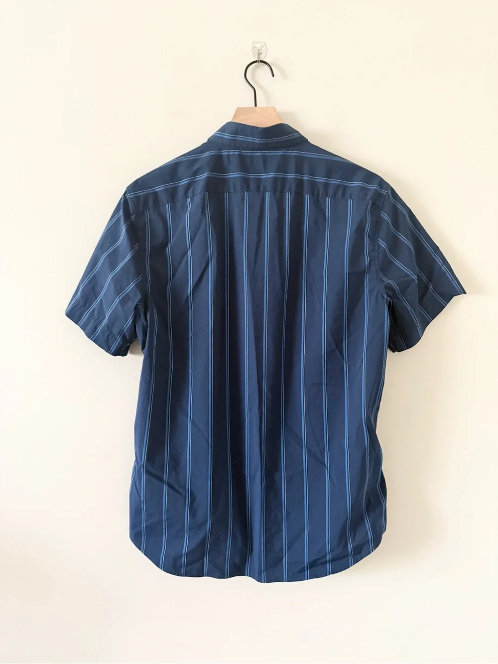 Banana Republic Tech Stretch Cotton Navy Short-Sleeve Button-Down w Stripe Men M